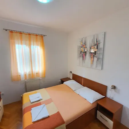 Vedrana Jurjako *