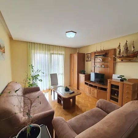 Vedrana Jurjako *